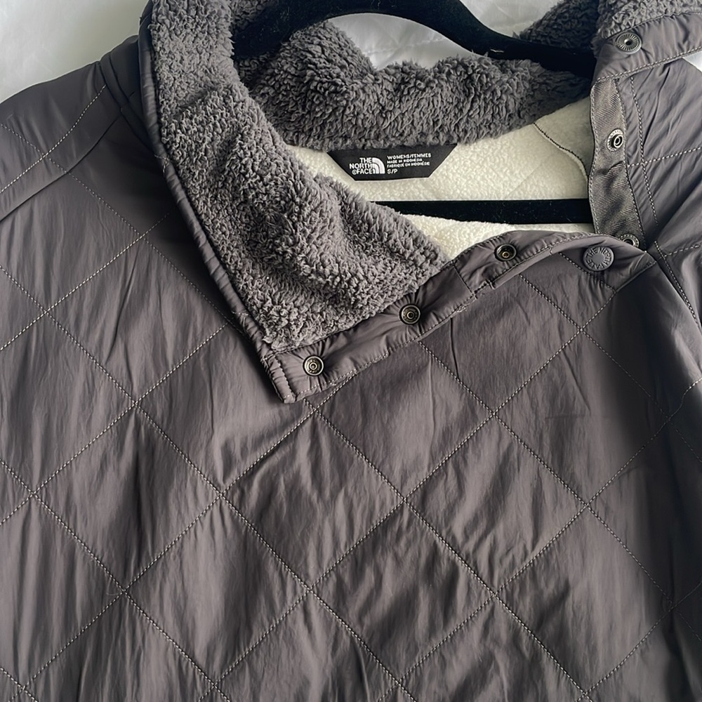 Northface Pullover - image 2